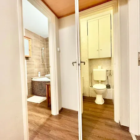 T27 Free Parking בודפשט