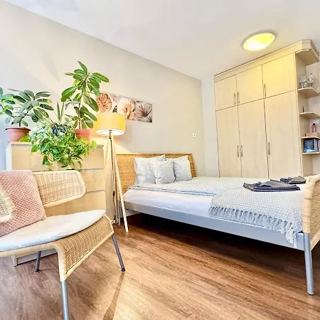 T27 Free Parking דירה בודפשט