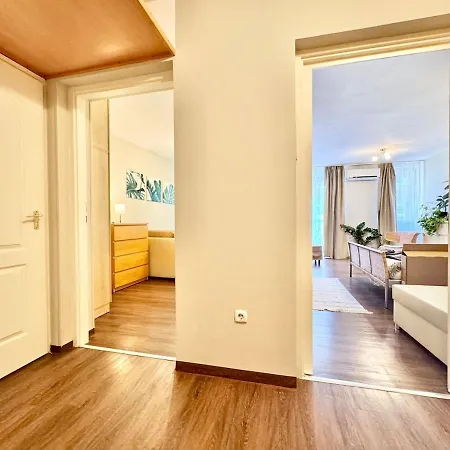 T27 Free Parking דירה *