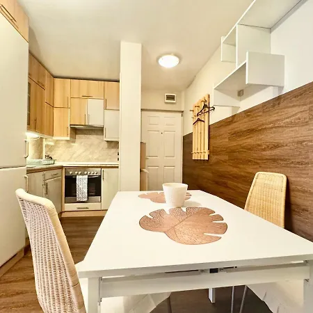 דירה T27 Free Parking *