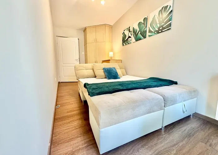 T27 With Free Parking Budapest